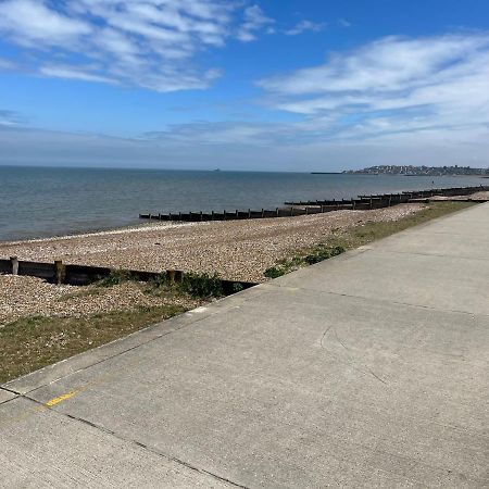 Lovely Static Caravan Whitstable Exterior photo